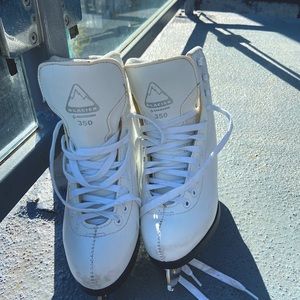 Beautifully crafted ice skates